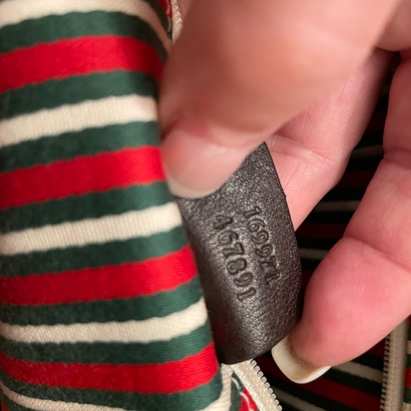 Gucci Beige and Brown Signature shoulder bag , original - Picture 15 of 16